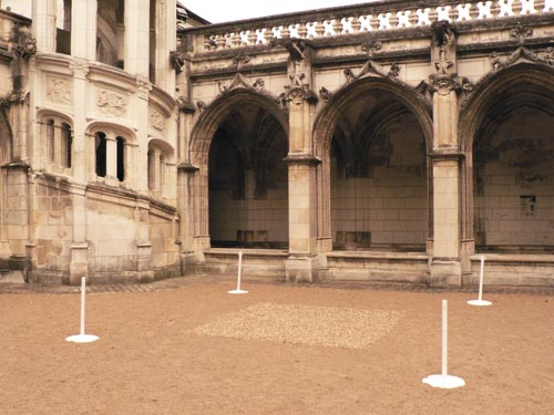 Prélèvement, exposition collective L'un foule, cloître de la Psalette, Tours, 2007